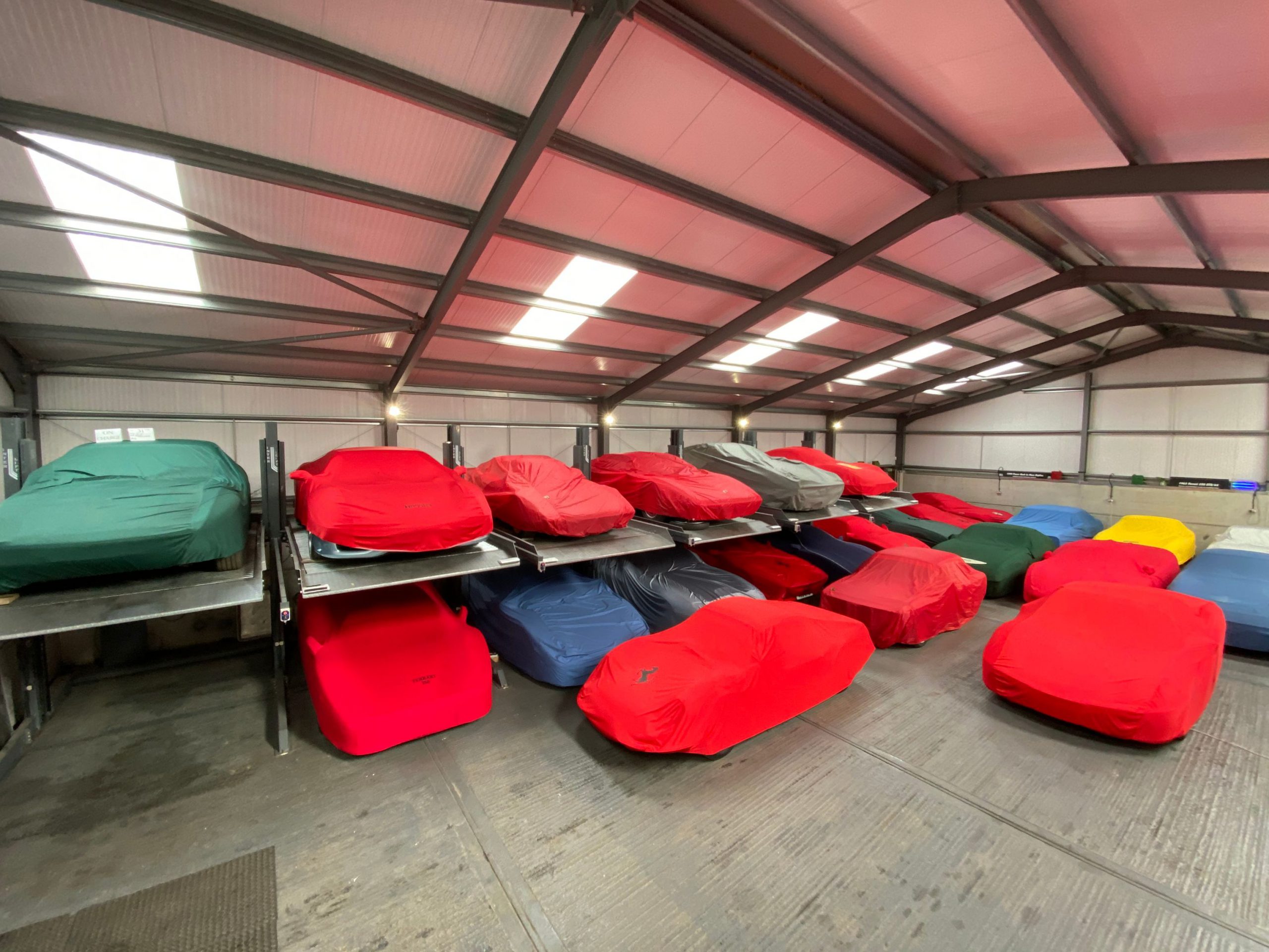 Car Storage Cheltenham - Flag Vehicle Deliveries - Cotswold Vehicle Storage (1)
